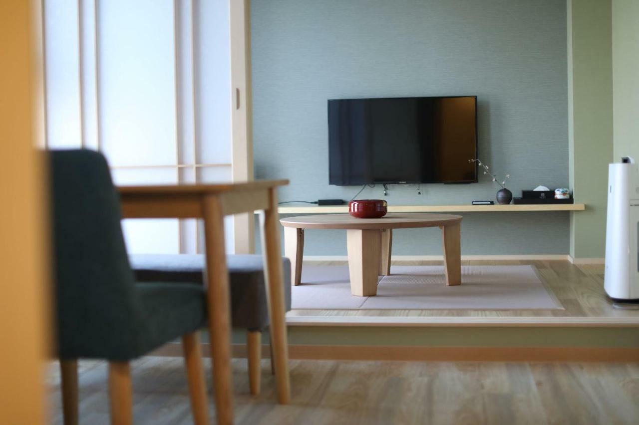 Sola Apartahotel 3*